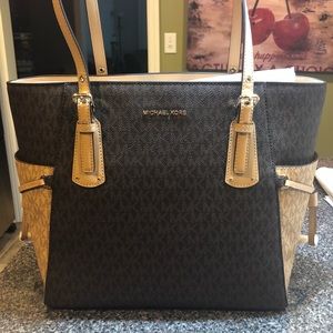 Michael Kors tote